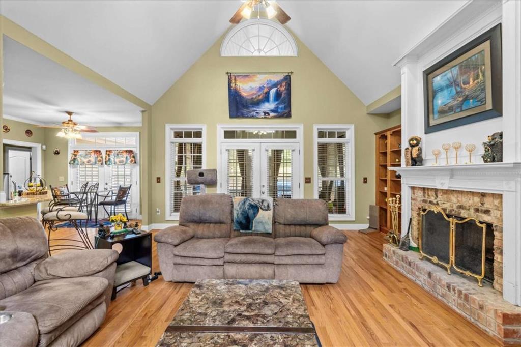 4050 Golfview Court