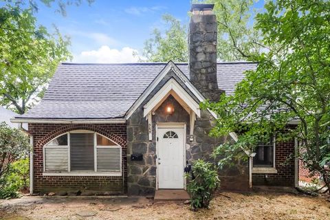 984 Woodbourne Drive SW Atlanta GA 30310