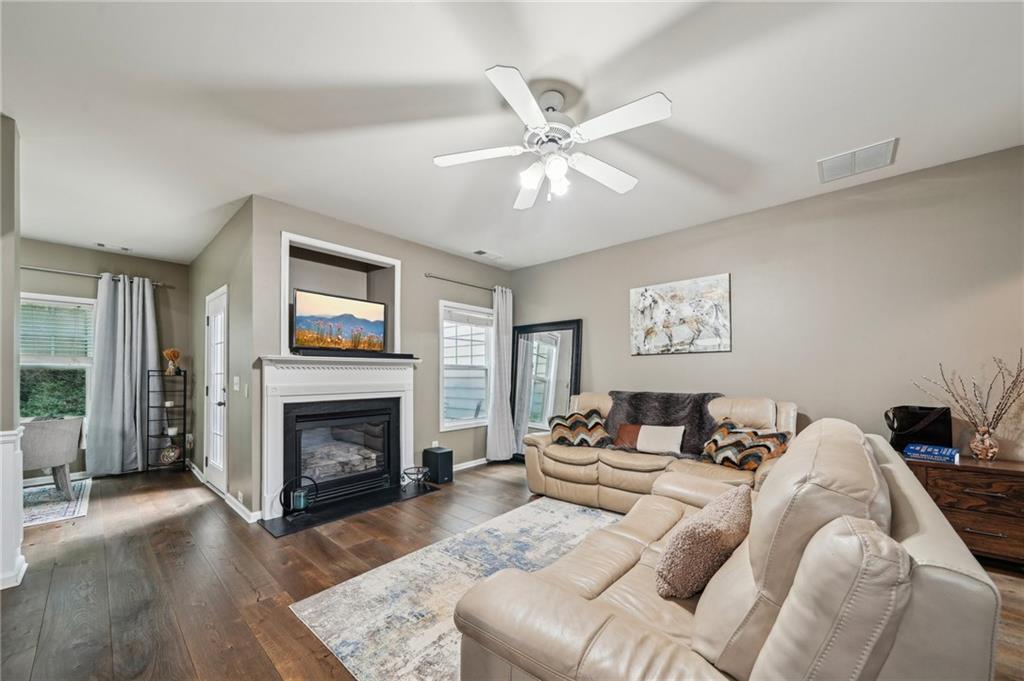 2910 Cross Creek Drive, Cumming, Georgia image 4