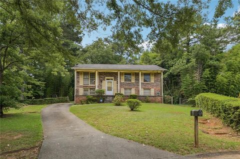 Photo of 1410 Bronze Leaf Court, Stone Mountain, GA 30083 (MLS # 7622973)