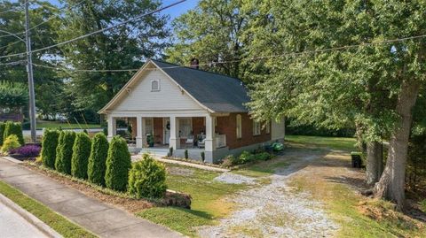 Homes For Sale - 550 Elm Street<br/> Rockmart, GA 30153