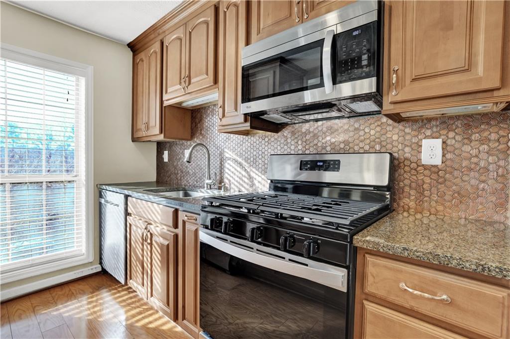 1006 Riverview Drive SE