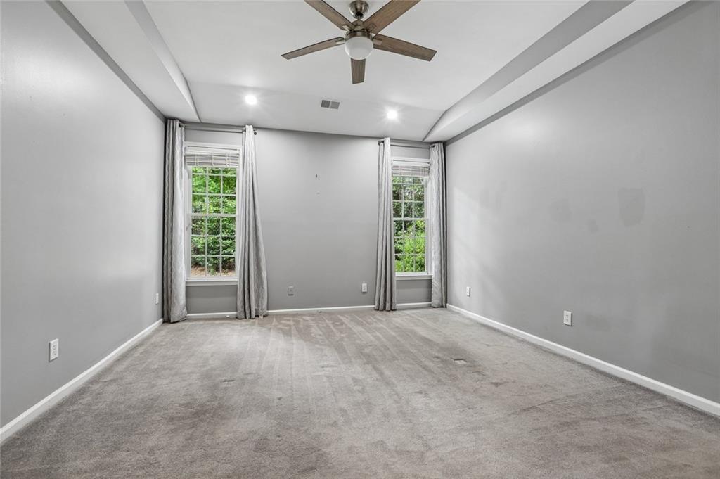 225 W Brookhollow Court