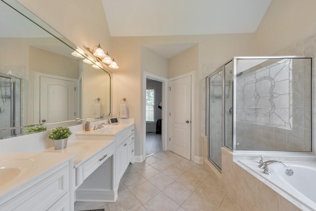 4621 Chartwell Chase Court, Flowery Branch, Georgia image 29