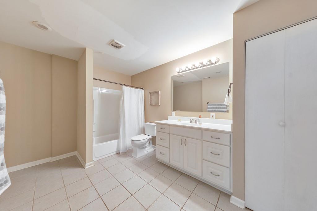 4621 Chartwell Chase Court, Flowery Branch, Georgia image 50