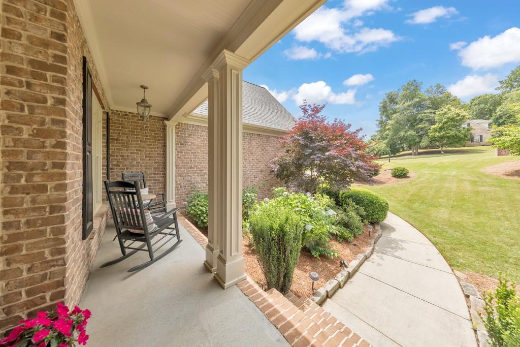 4621 Chartwell Chase Court, Flowery Branch, Georgia image 9