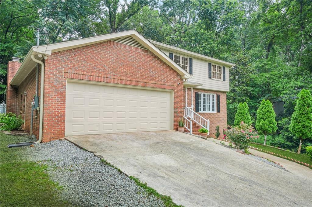 574 Hickory Hills Court