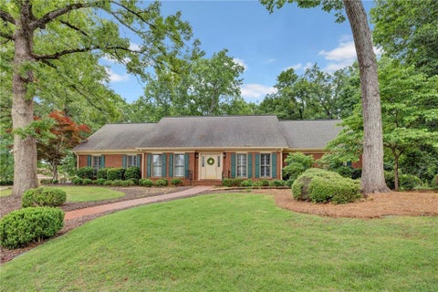 Homes For Sale - 1140 Azalea Circle<br/> Conyers, GA 30013