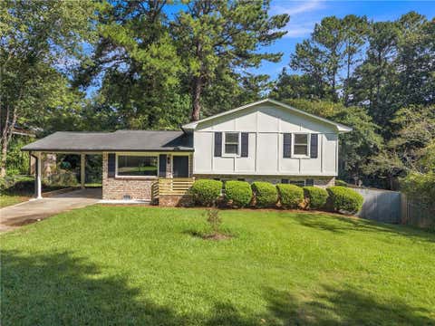 Homes For Sale - 170 Peachtree Court<br/> Clayton County, Riverdale, GA 30274