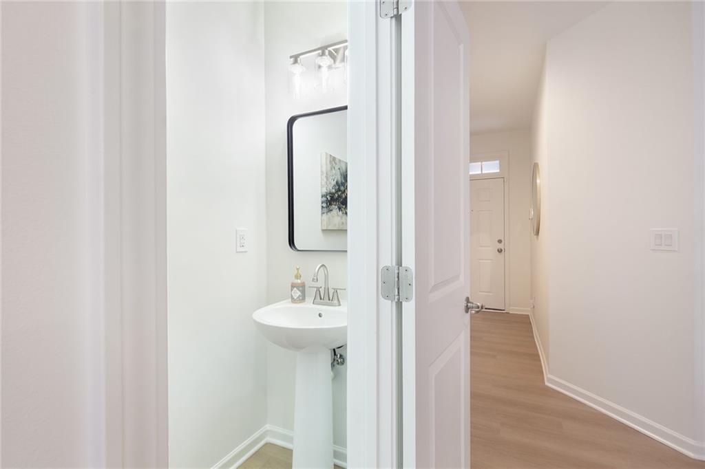 1571 Trailview Way NE