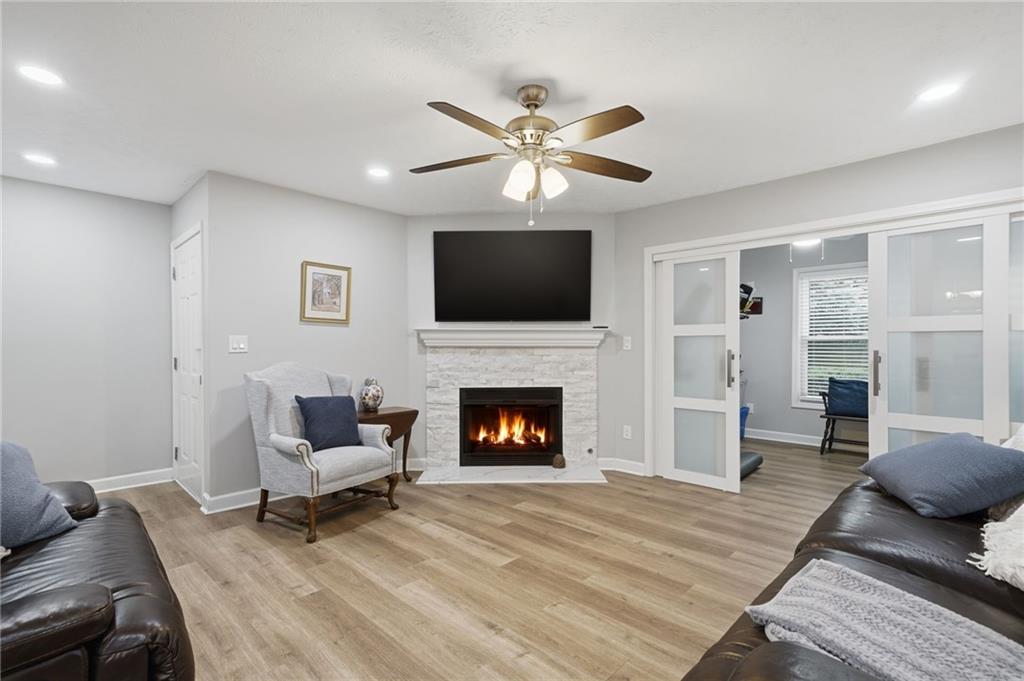 Beautifully Renovated Main Floor Living!
