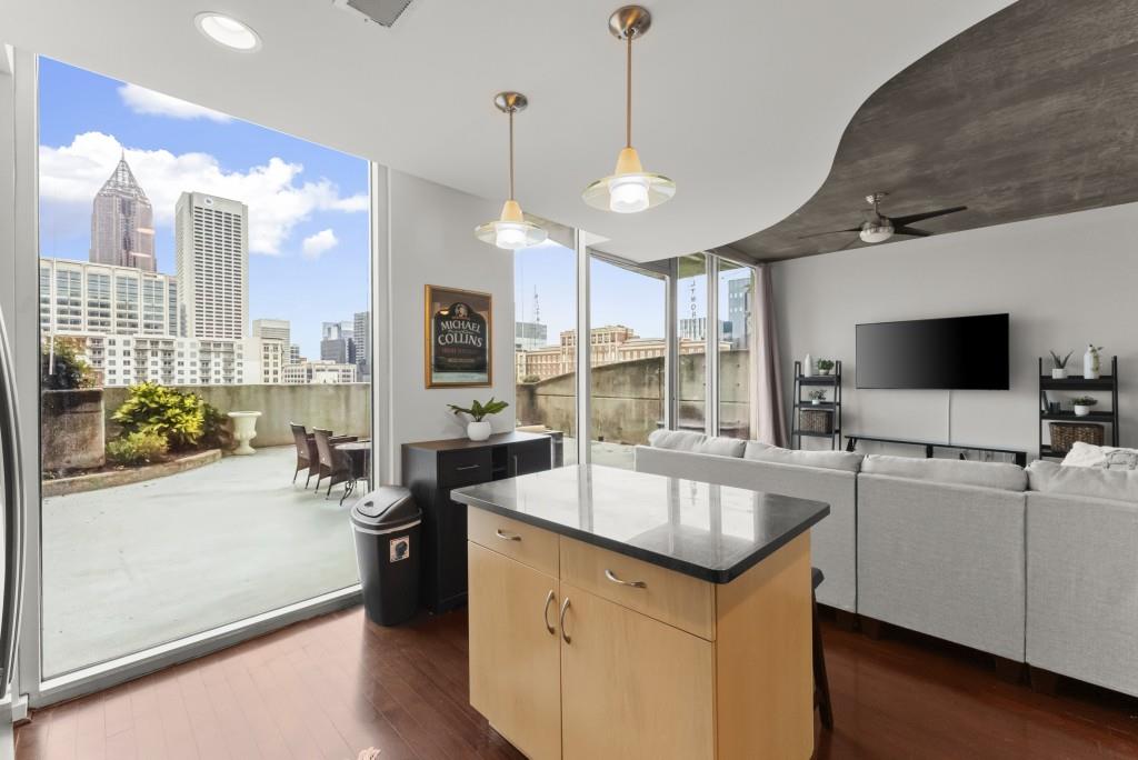 860 Peachtree Street NE 712