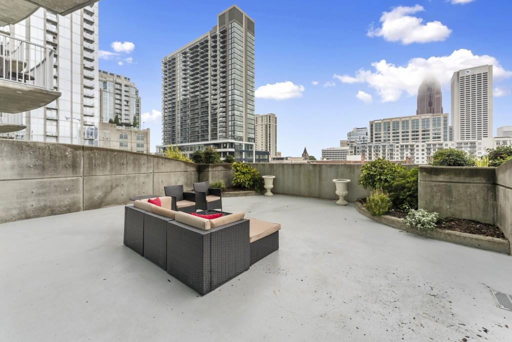 860 Peachtree Street NE 712
