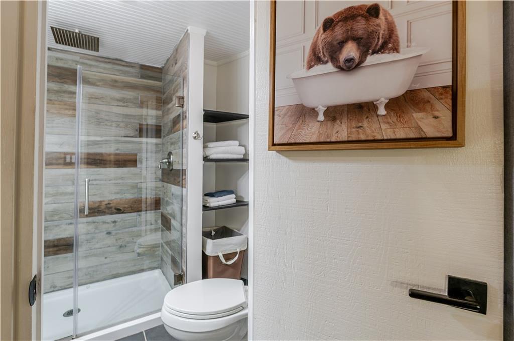 150 TREETOPPER Circle