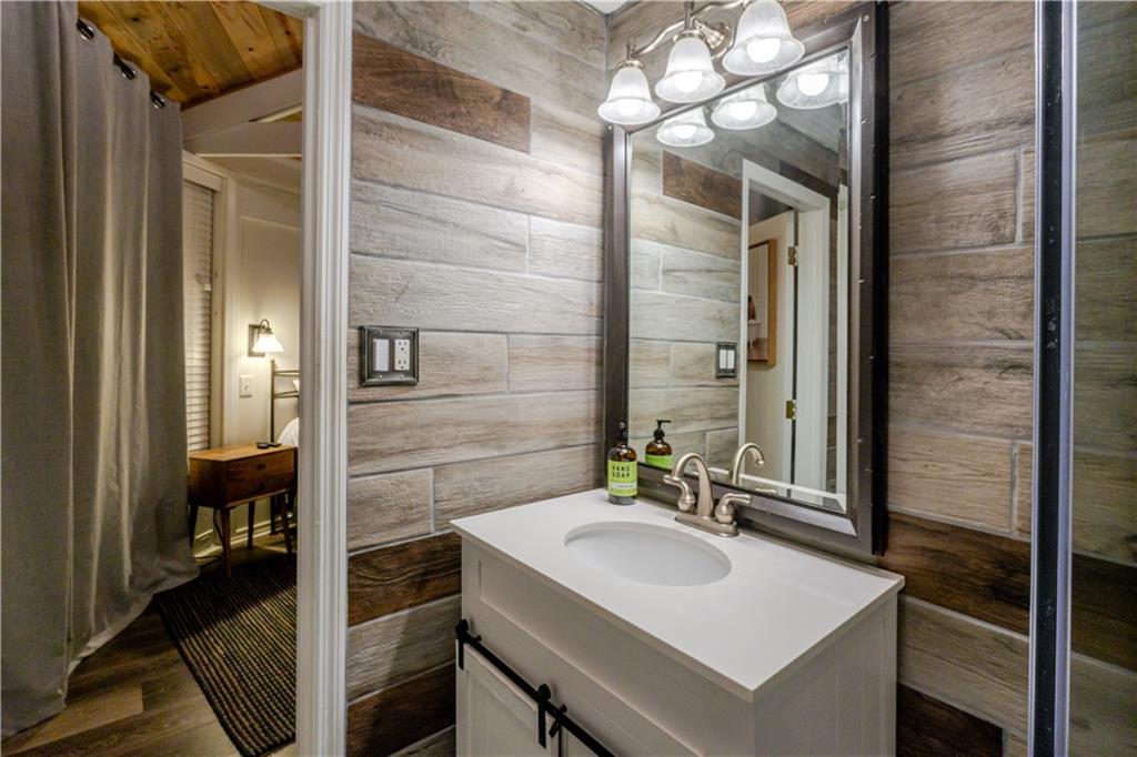 150 TREETOPPER Circle