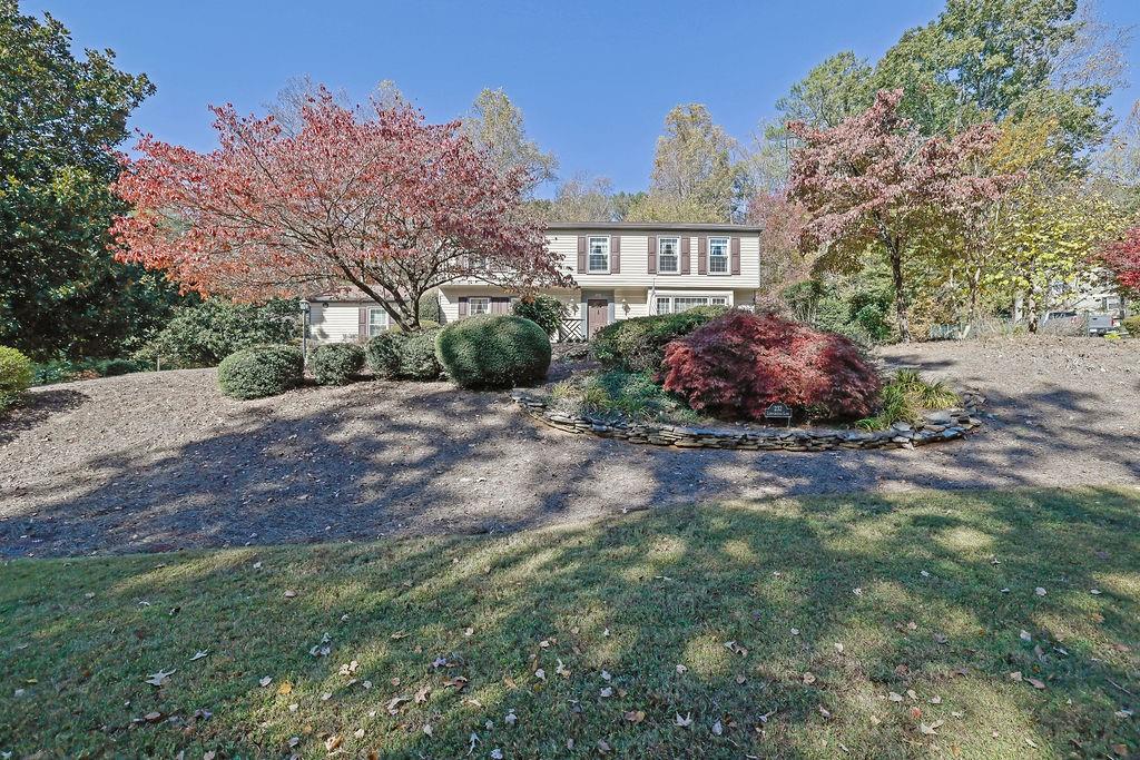 232 Lamplighter Lane SE