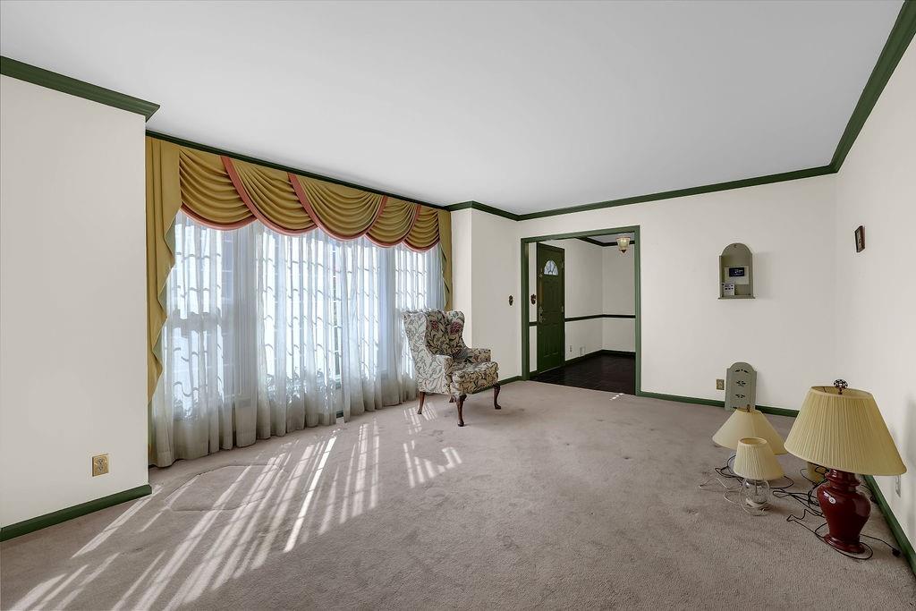 232 Lamplighter Lane SE