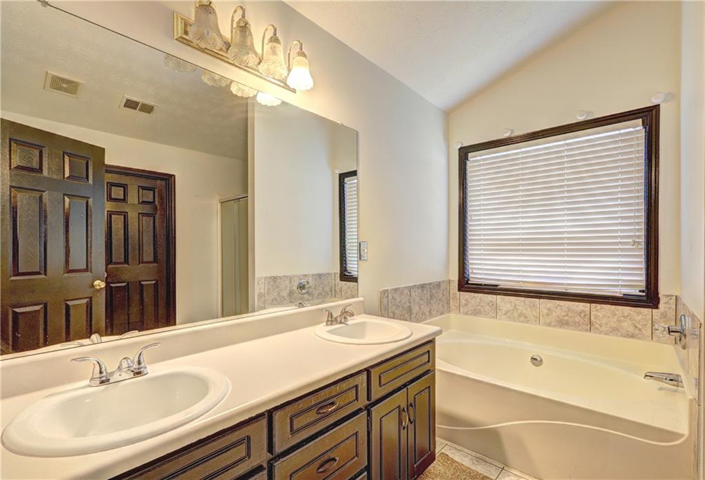 375 Tambec Trace, Lilburn, Georgia image 21