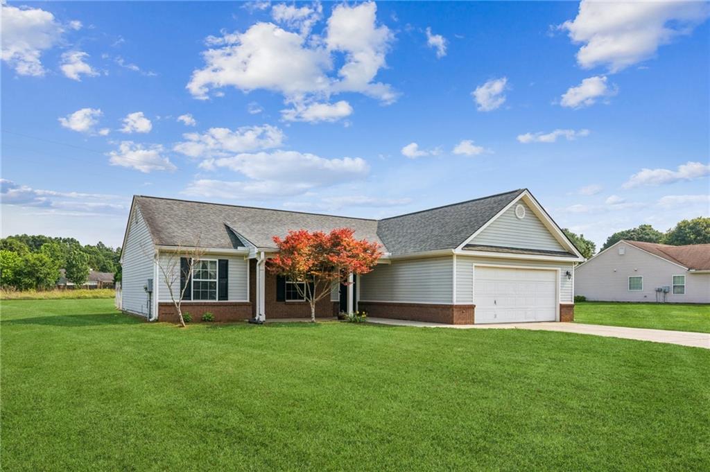 1671 Bismarck Circle, Winder, Georgia image 2