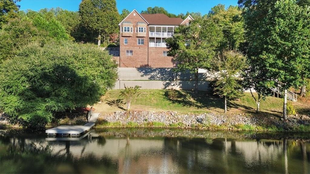55 Rocky Circle NE
