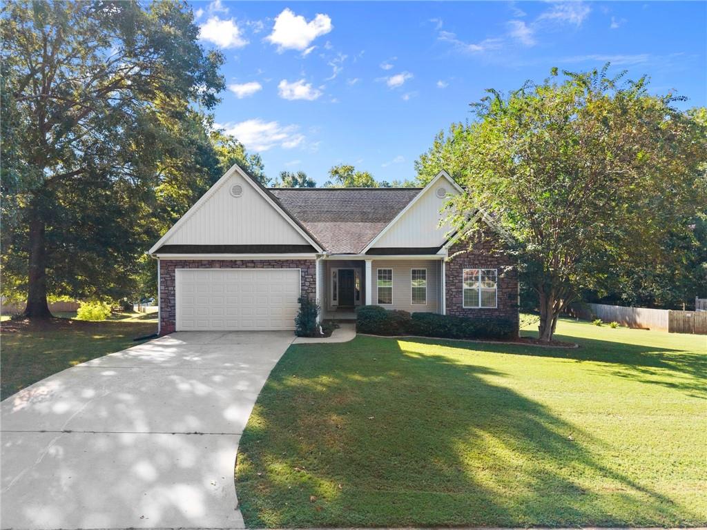 27 Woods Way