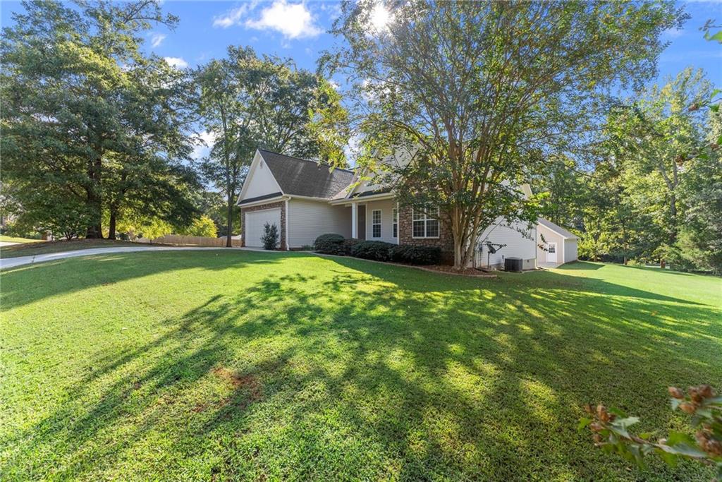 27 Woods Way