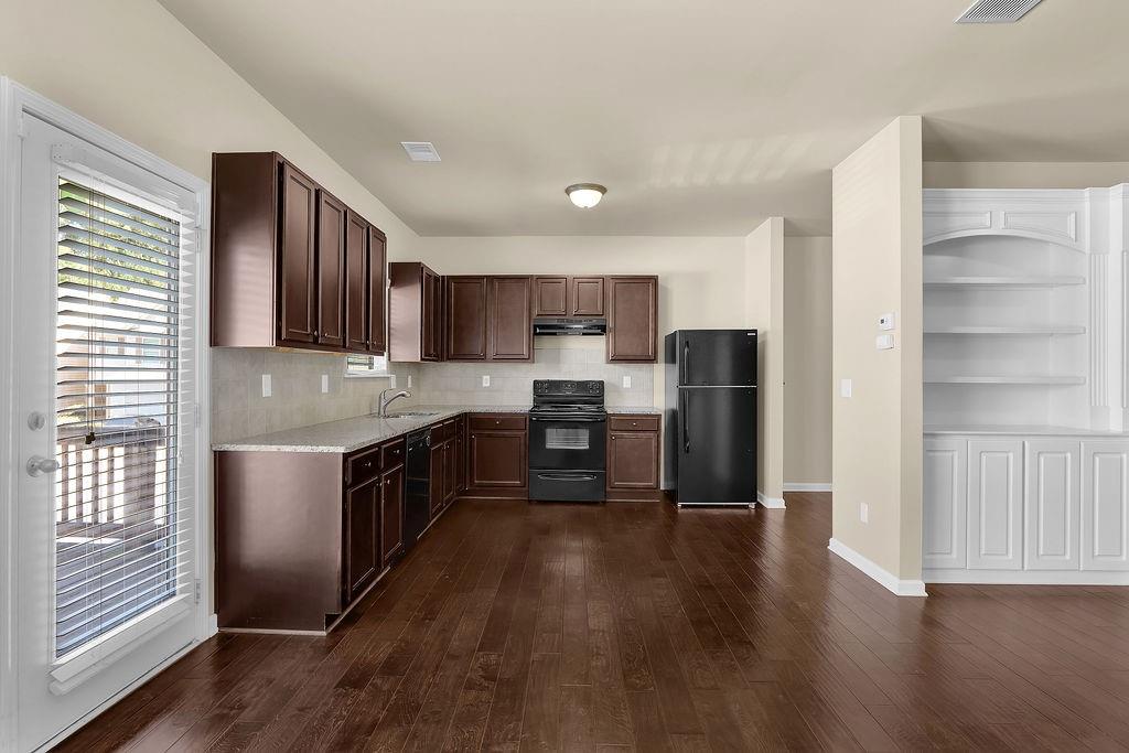 Blue Springs Commond TH - Residential
