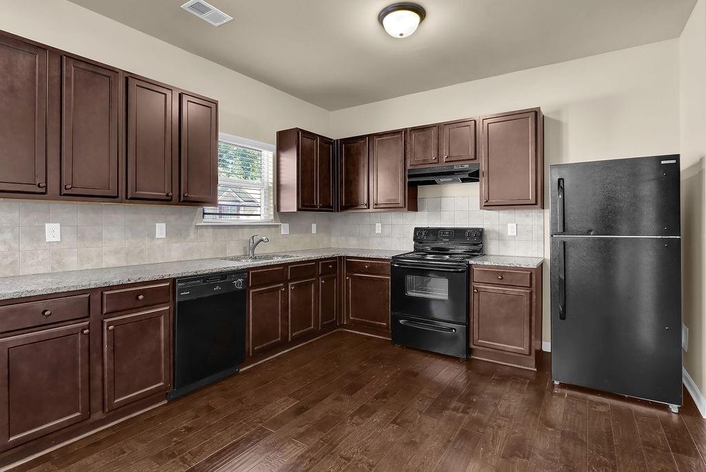 Blue Springs Commond TH - Residential