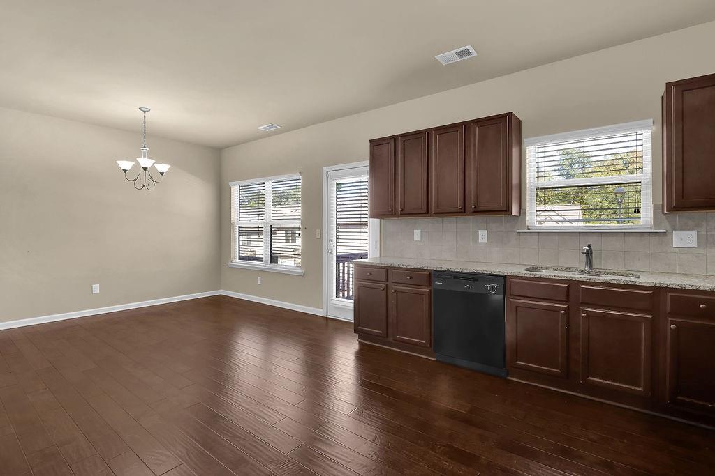 Blue Springs Commond TH - Residential