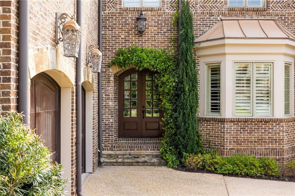 3751 Paces Lookout Circle