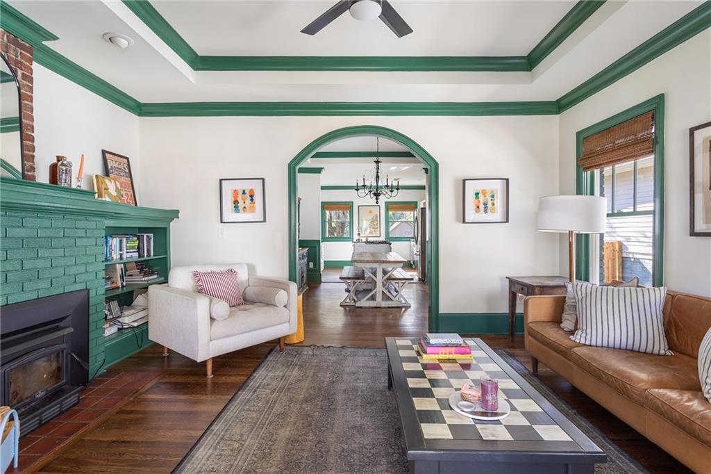 742 Pearce Street SW