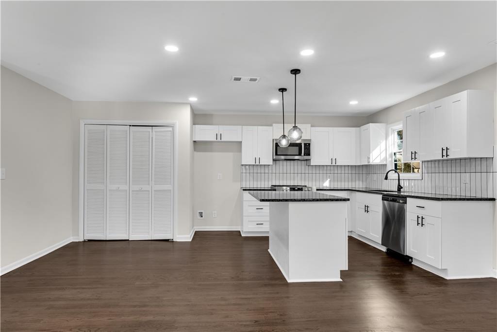 3251 Stoney Acres Drive, Kennesaw, Georgia image 17