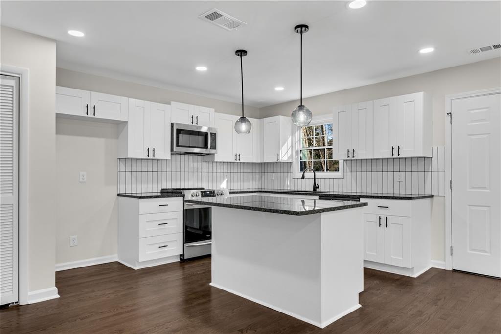 3251 Stoney Acres Drive, Kennesaw, Georgia image 13