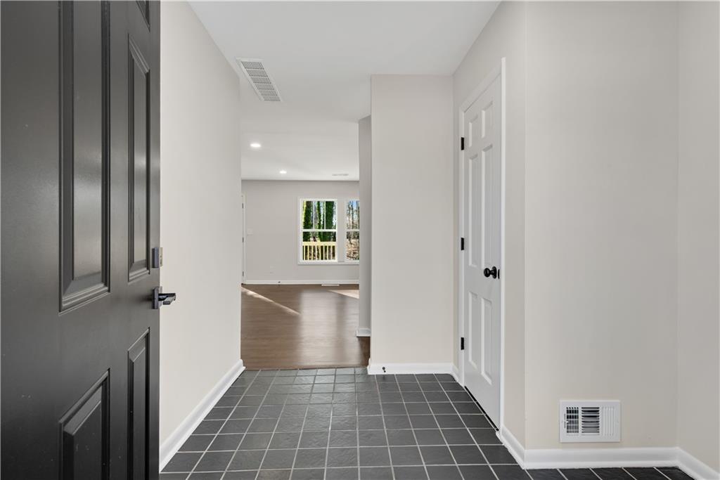 3251 Stoney Acres Drive, Kennesaw, Georgia image 4