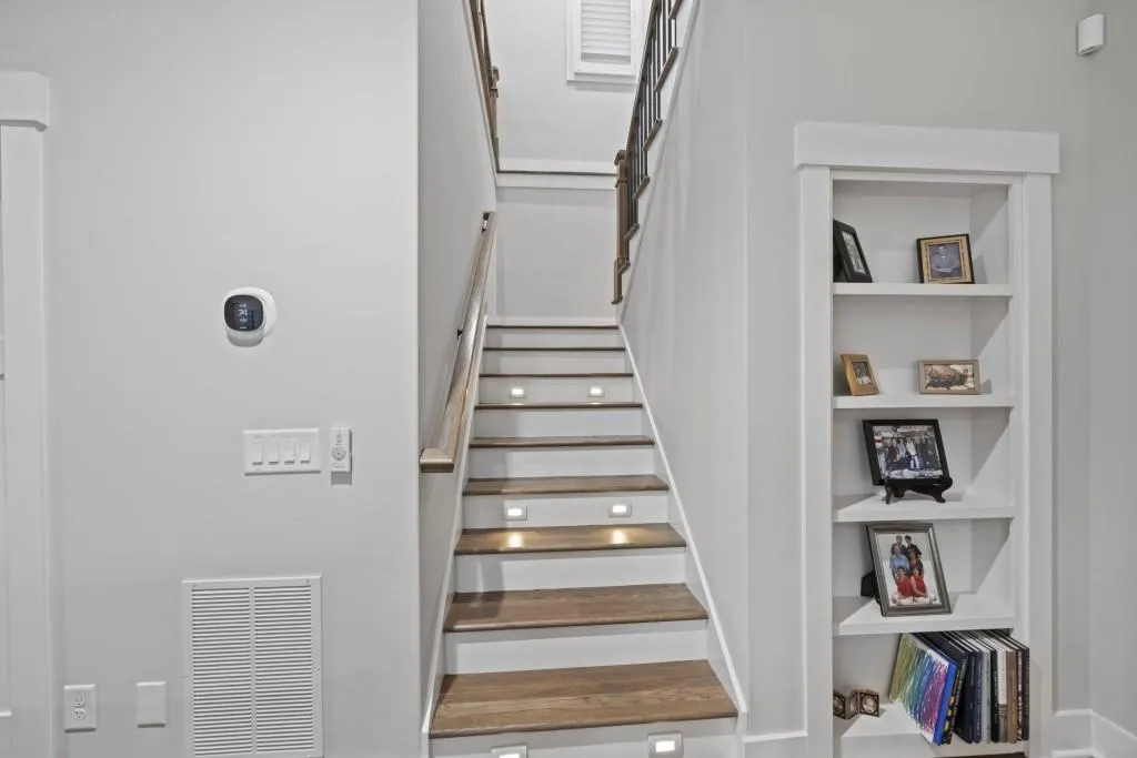 Toccoa, Georgia 30577, United States, 6 Bedrooms Bedrooms, ,5 BathroomsBathrooms,Residential,Pending,68698