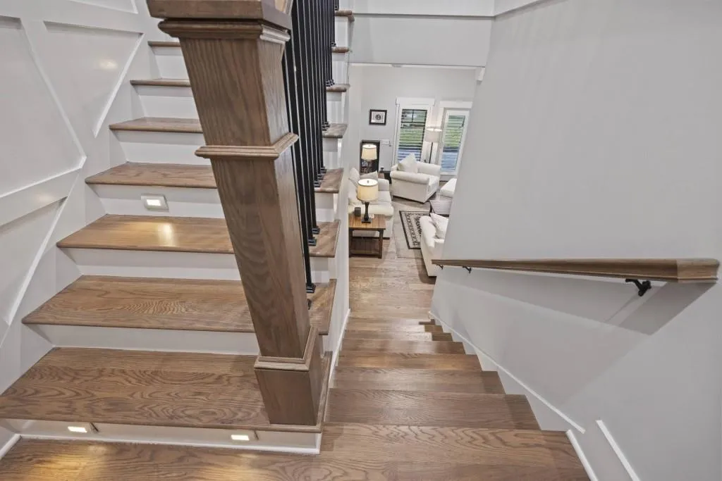 Toccoa, Georgia 30577, United States, 6 Bedrooms Bedrooms, ,5 BathroomsBathrooms,Residential,Pending,68698