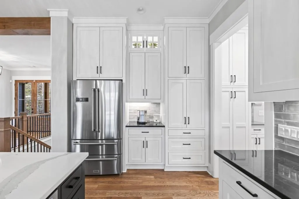 Toccoa, Georgia 30577, United States, 6 Bedrooms Bedrooms, ,5 BathroomsBathrooms,Residential,Pending,68698