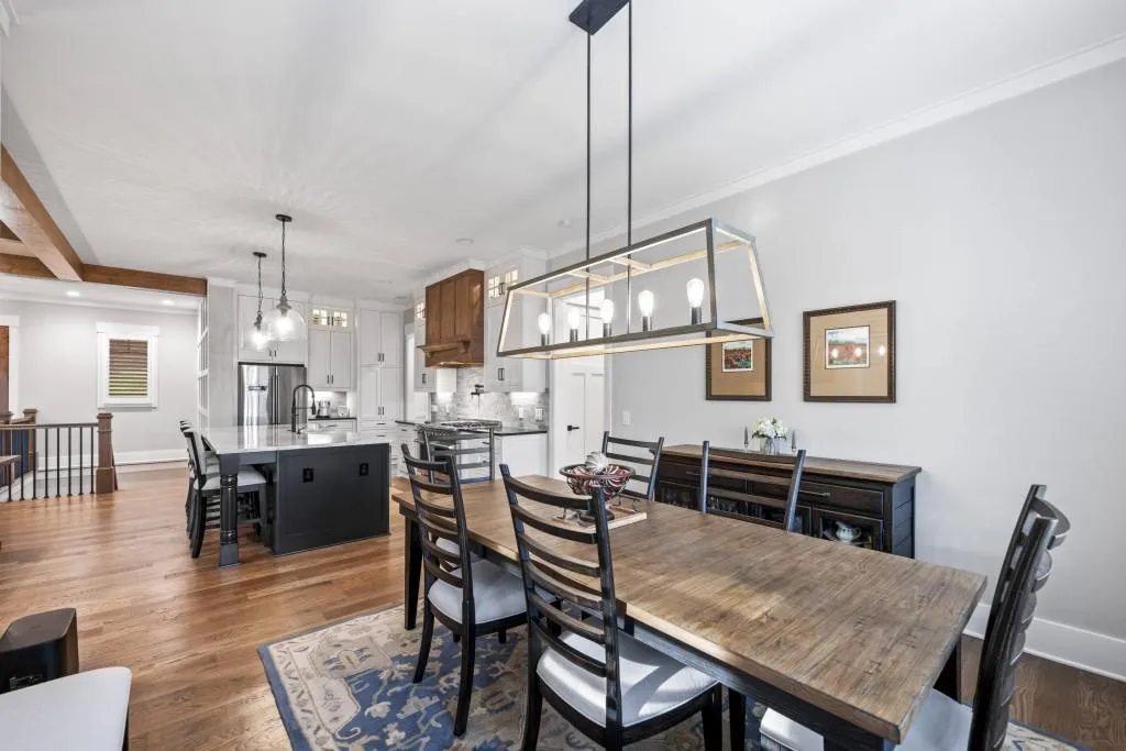 Toccoa, Georgia 30577, United States, 6 Bedrooms Bedrooms, ,5 BathroomsBathrooms,Residential,Pending,68698