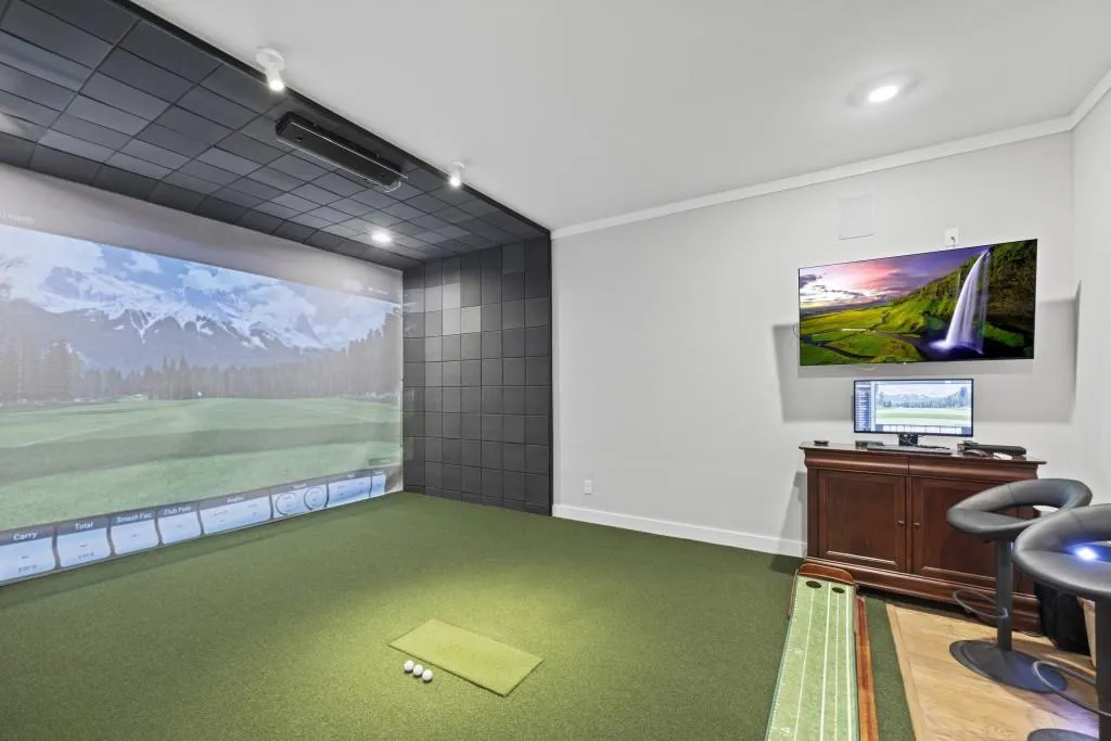 Toccoa, Georgia 30577, United States, 6 Bedrooms Bedrooms, ,5 BathroomsBathrooms,Residential,Pending,68698