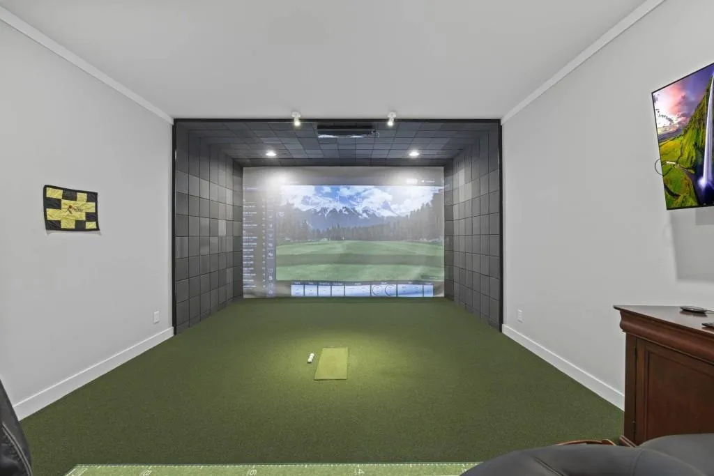 Toccoa, Georgia 30577, United States, 6 Bedrooms Bedrooms, ,5 BathroomsBathrooms,Residential,Pending,68698