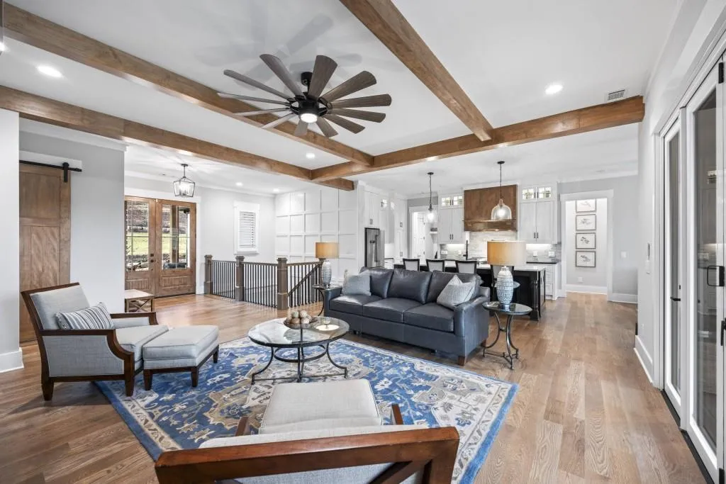 Toccoa, Georgia 30577, United States, 6 Bedrooms Bedrooms, ,5 BathroomsBathrooms,Residential,Pending,68698