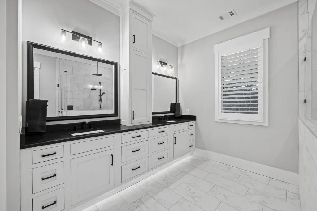 Toccoa, Georgia 30577, United States, 6 Bedrooms Bedrooms, ,5 BathroomsBathrooms,Residential,Pending,68698