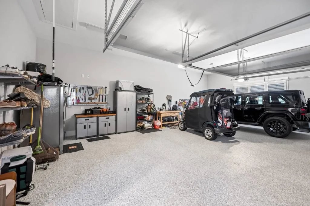 Toccoa, Georgia 30577, United States, 6 Bedrooms Bedrooms, ,5 BathroomsBathrooms,Residential,Pending,68698