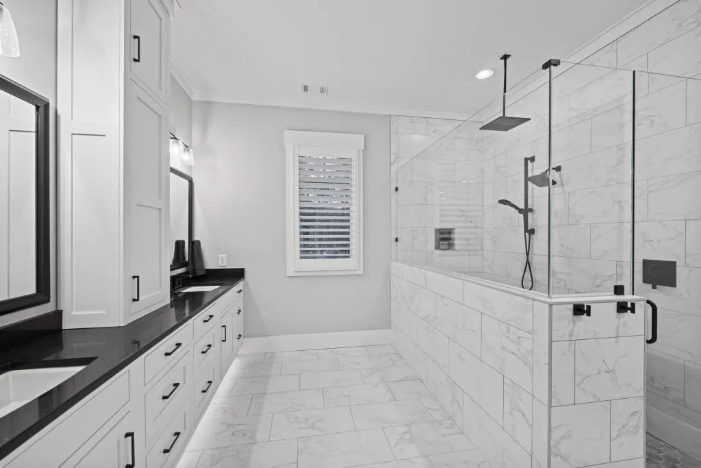 Toccoa, Georgia 30577, United States, 6 Bedrooms Bedrooms, ,5 BathroomsBathrooms,Residential,Pending,68698