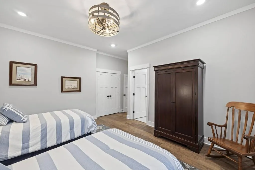 Toccoa, Georgia 30577, United States, 6 Bedrooms Bedrooms, ,5 BathroomsBathrooms,Residential,Pending,68698