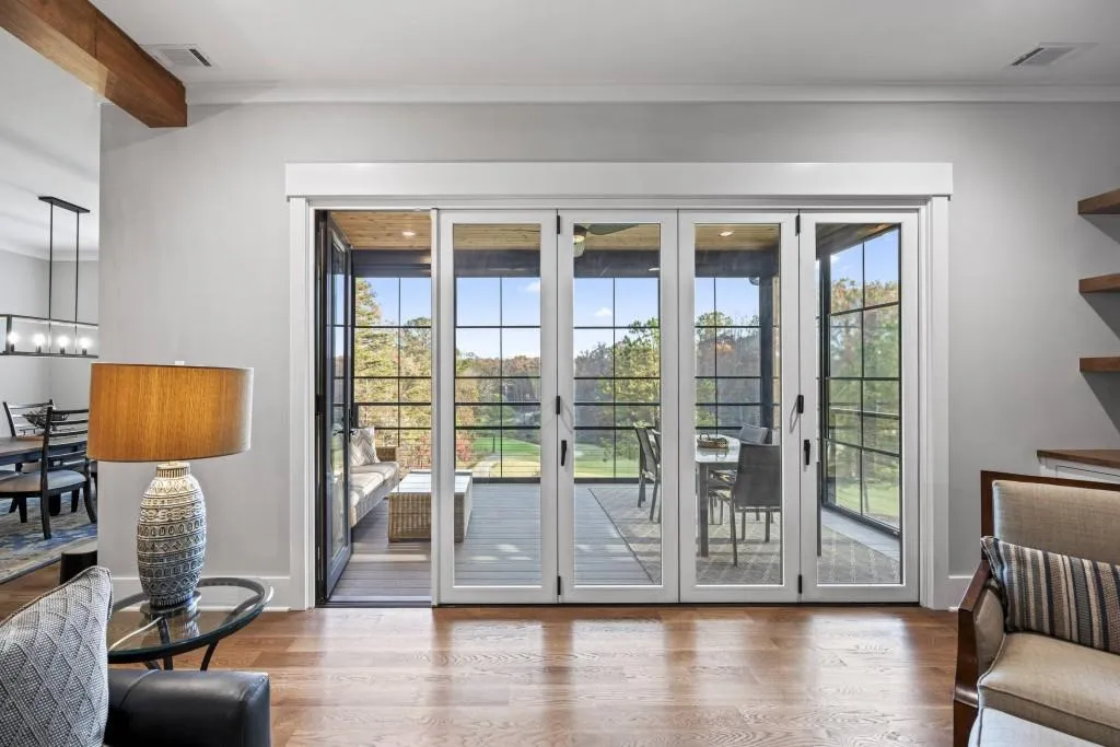 Toccoa, Georgia 30577, United States, 6 Bedrooms Bedrooms, ,5 BathroomsBathrooms,Residential,Pending,68698