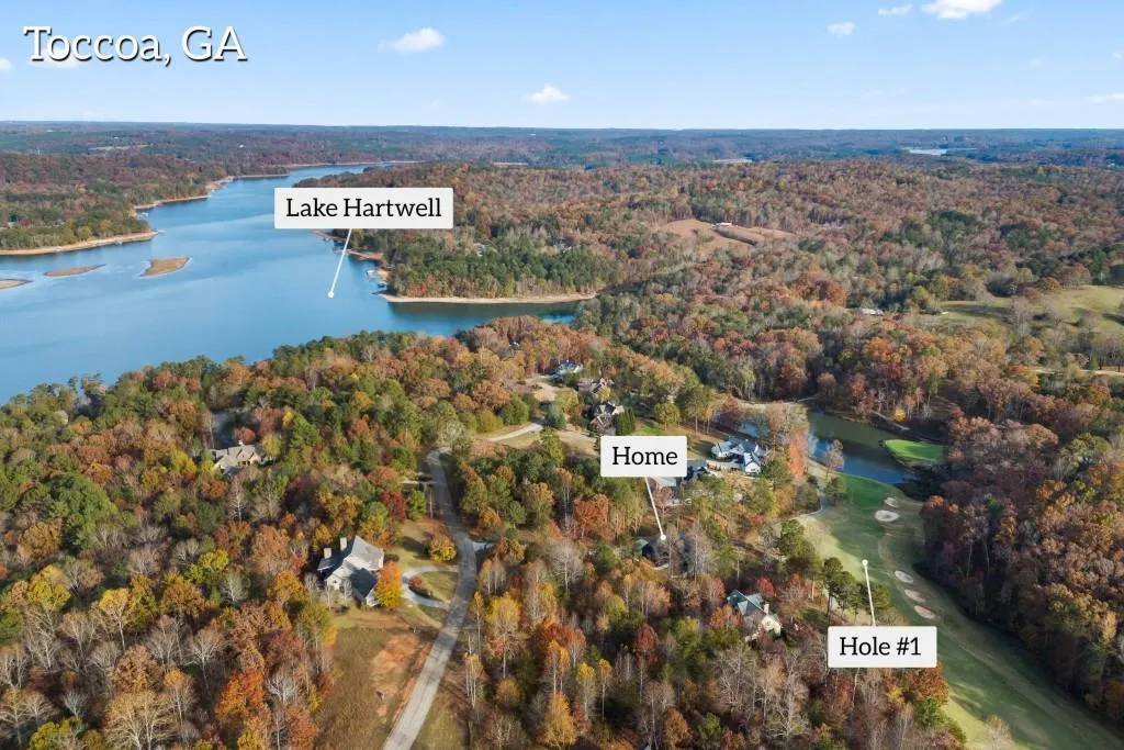 Toccoa, Georgia 30577, United States, 6 Bedrooms Bedrooms, ,5 BathroomsBathrooms,Residential,Pending,68698