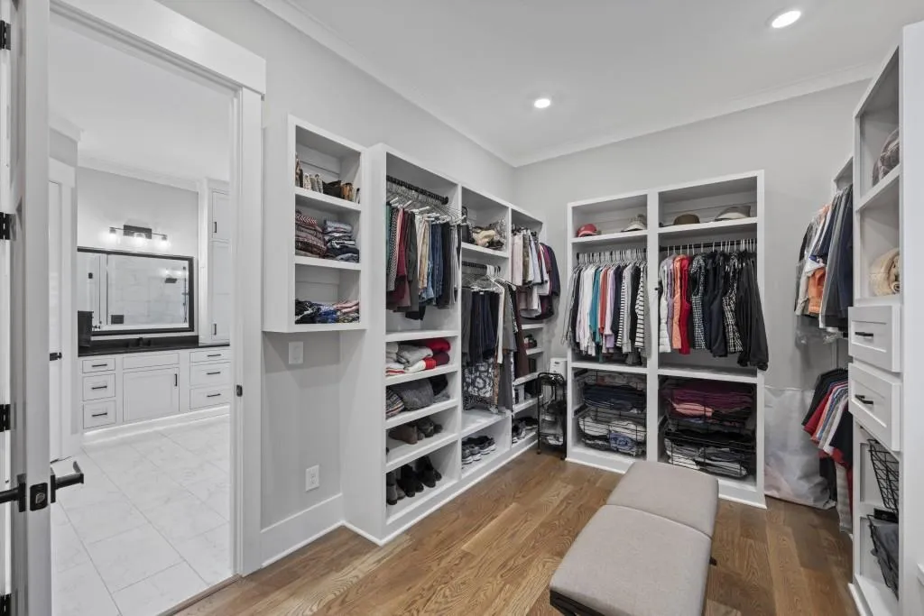 Toccoa, Georgia 30577, United States, 6 Bedrooms Bedrooms, ,5 BathroomsBathrooms,Residential,Pending,68698