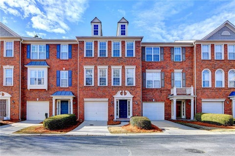 Townhouse For Rent - 2026 Merrimont Way<br/> Roswell, GA 30075