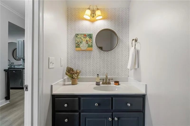 Alpharetta, Georgia 30004, United States, 2 Bedrooms Bedrooms, ,3 BathroomsBathrooms,Residential,Pending,146132